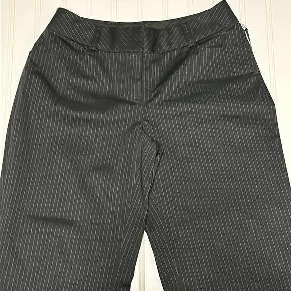 WHITE HOUSE BLACK MARKET Contour Curvy Fit Flare Leg Trouser Size 4 Black - Picture 1 of 9